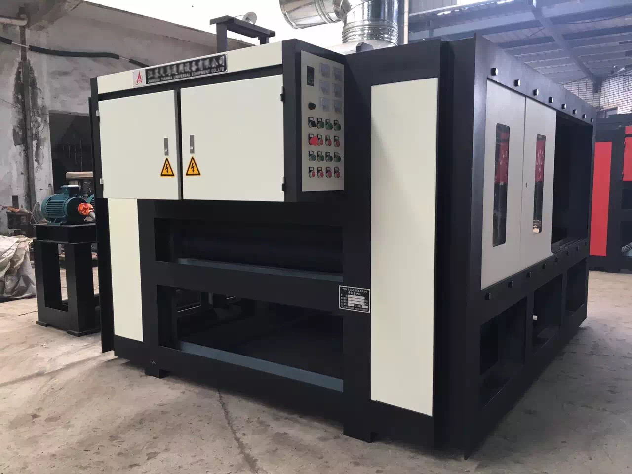 Stainless steel sheet surface grinding machine 2.JPG