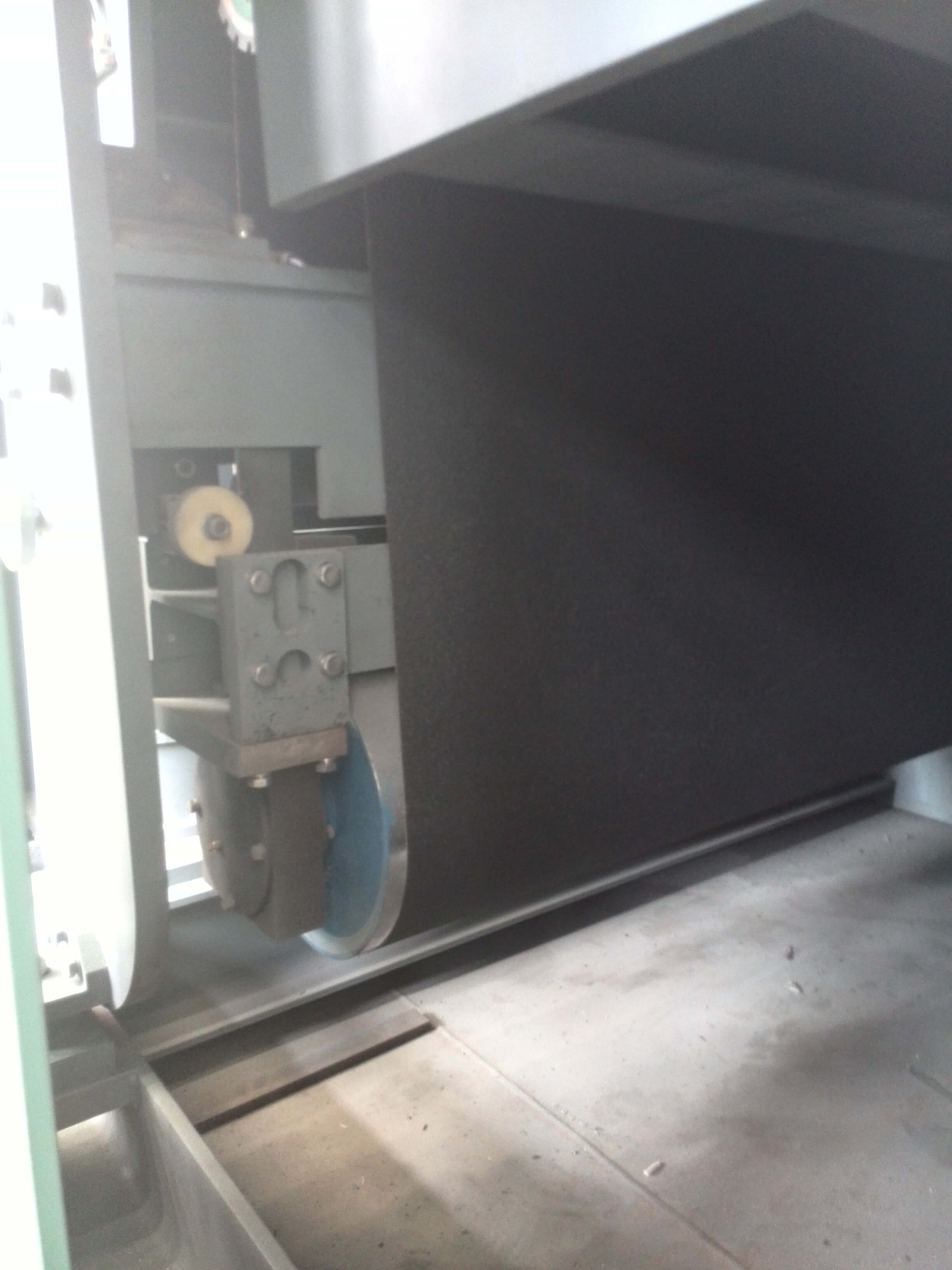 Stainless steel sheet precision No.4 dry grinding machine 10.jpg